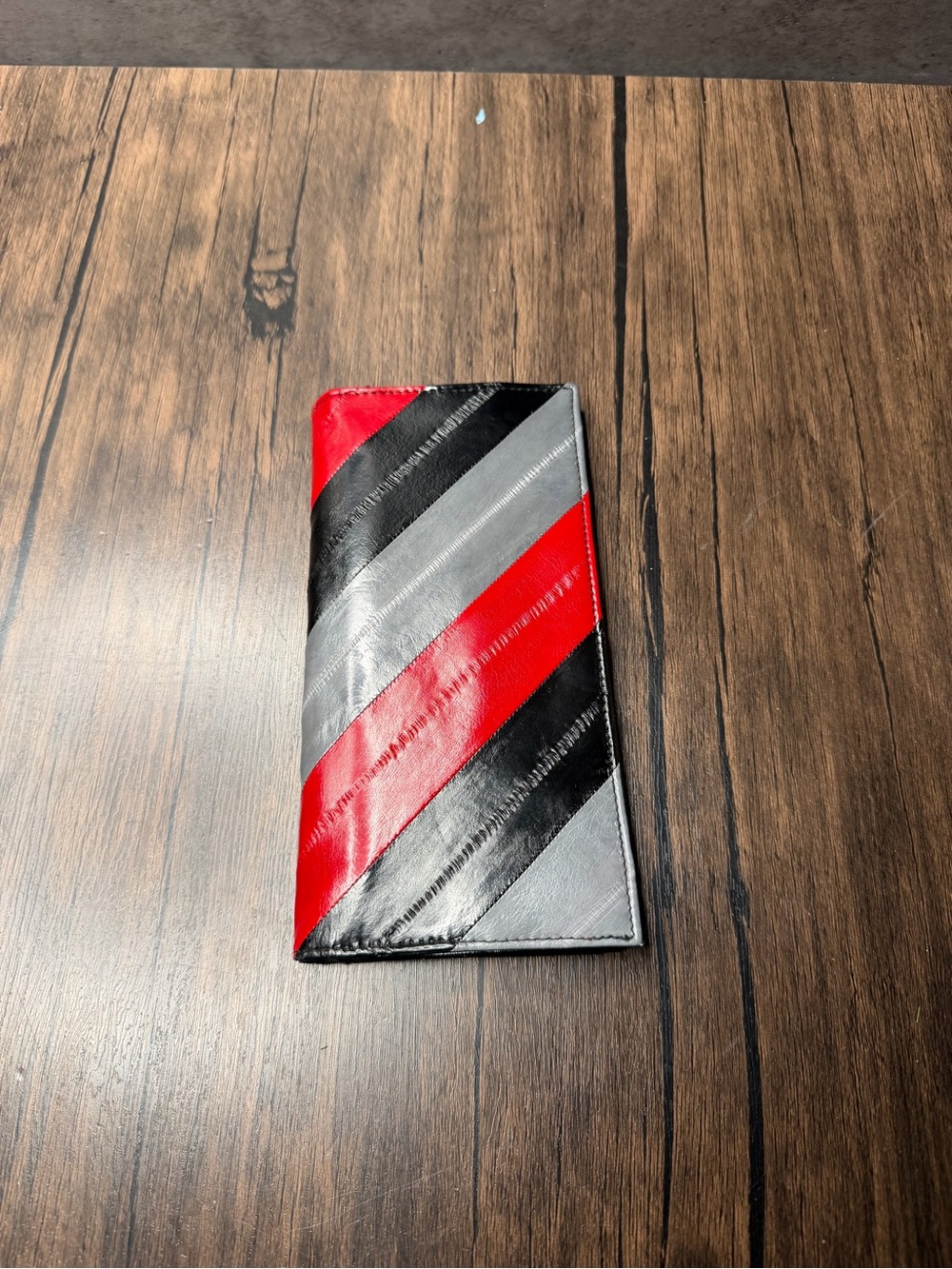 Vintage Lee Sands Genuine Eel Skin Long Wallet 1980s Retro Diagonal patchwork
